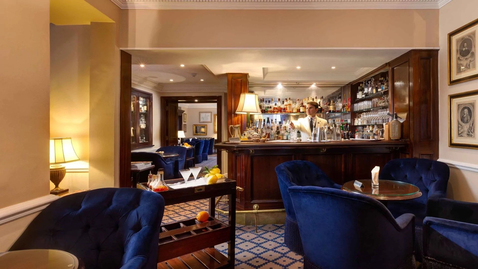 DUKES Bar