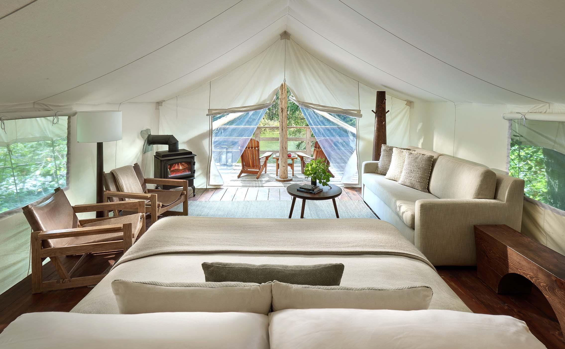 Clayoquot Wilderness Lodge, Beckons